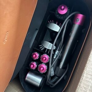Dyson airwrap grey and pink with free gifts!!!